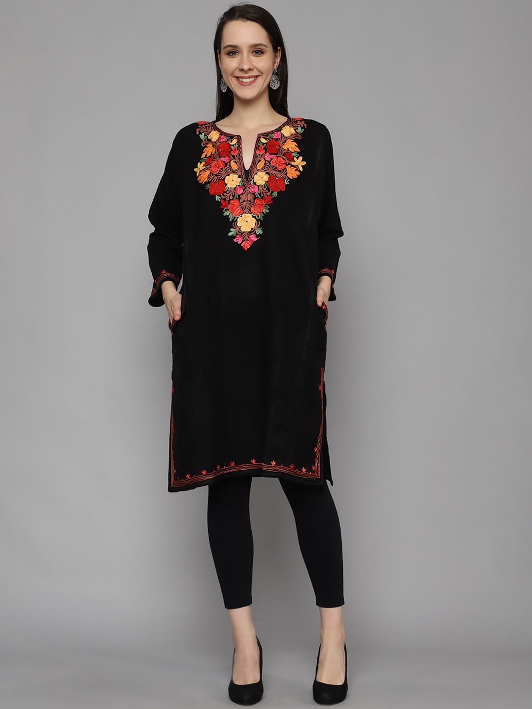 

CRAFTBAZAR Floral Yoke Designed Thread Work Straight Kurta, Black