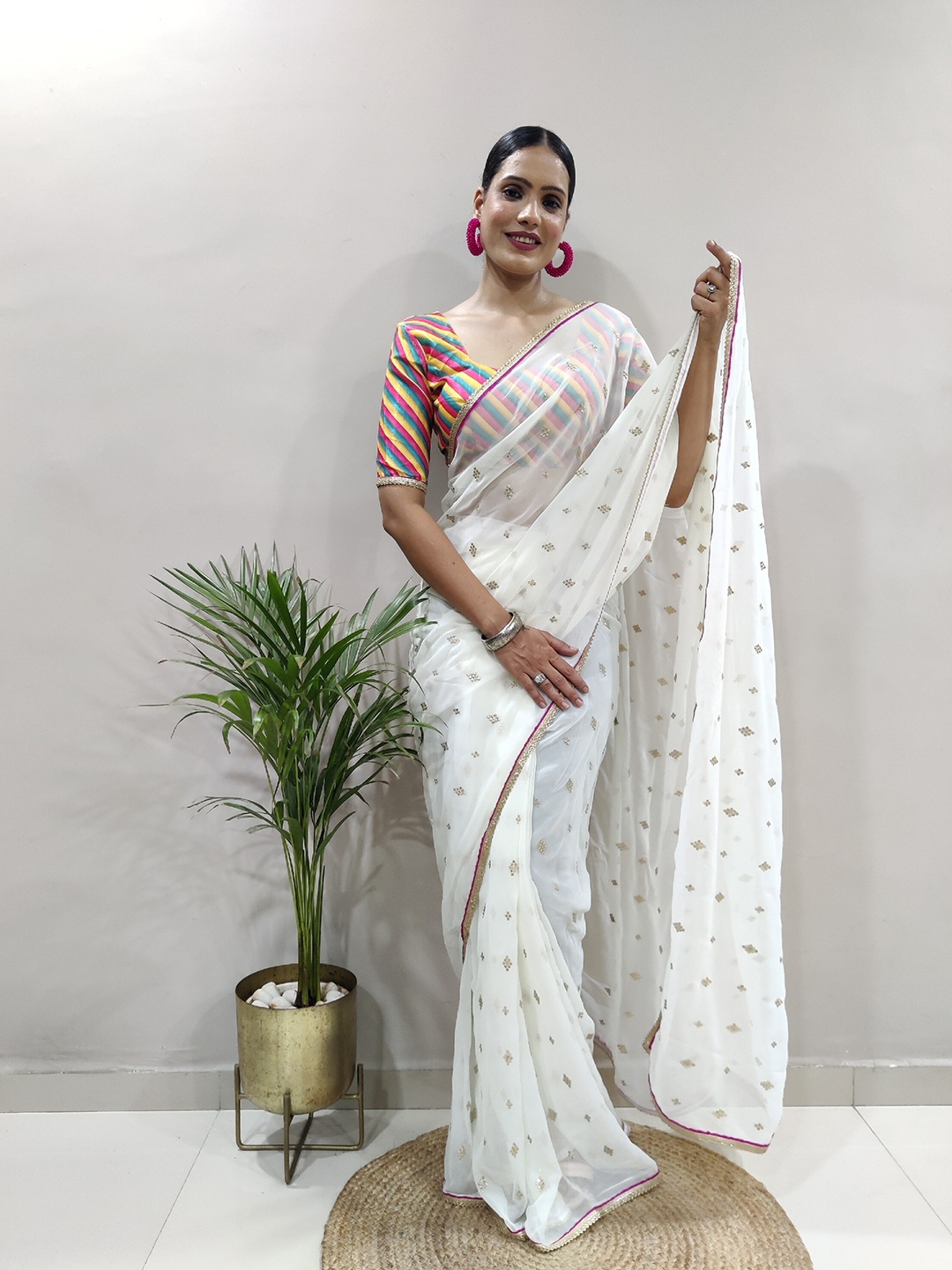 

DIVASTRI Embellished Pure Georgette Saree, White