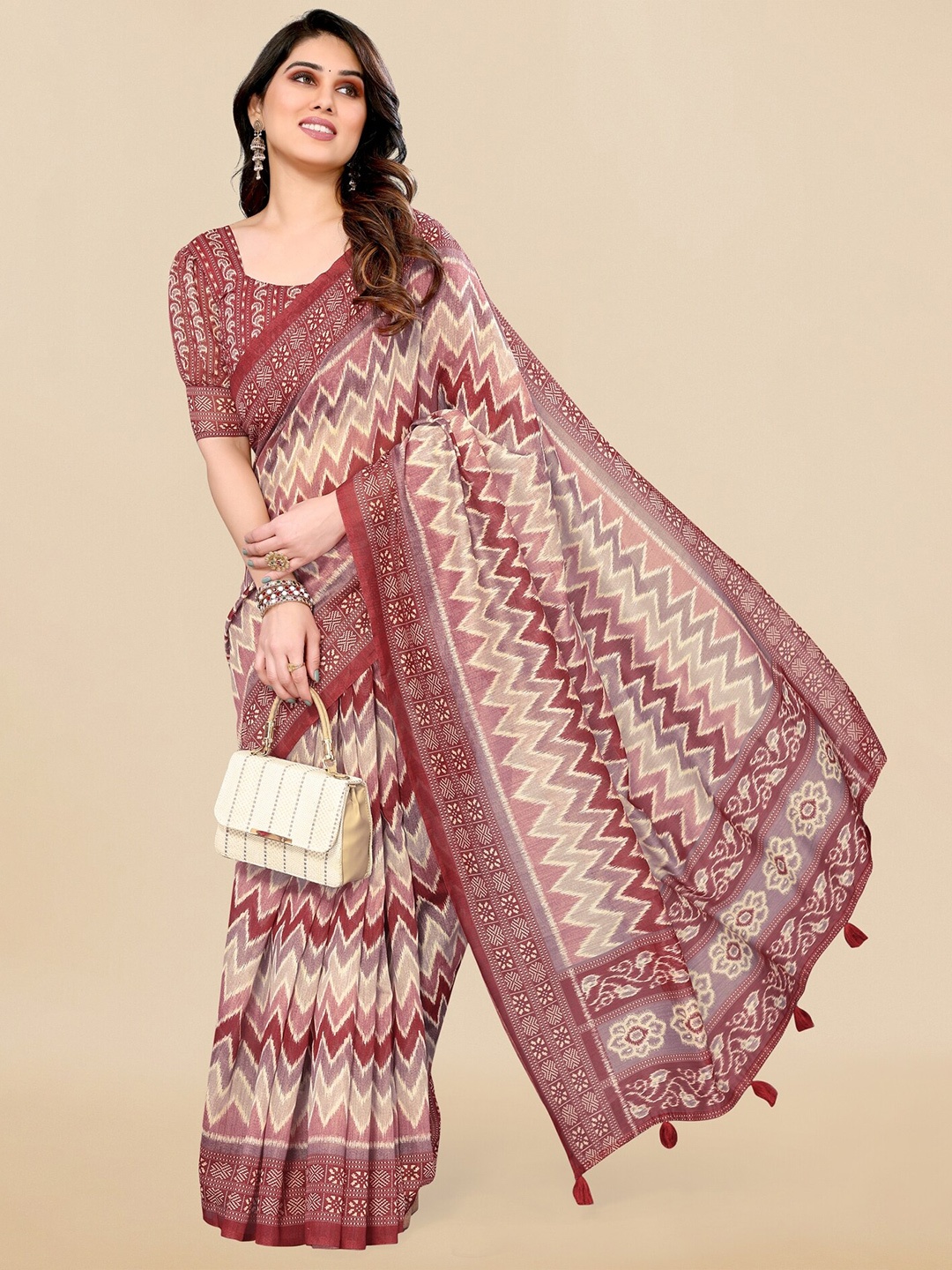 

MIRCHI FASHION Geometric Printed Saree, Maroon