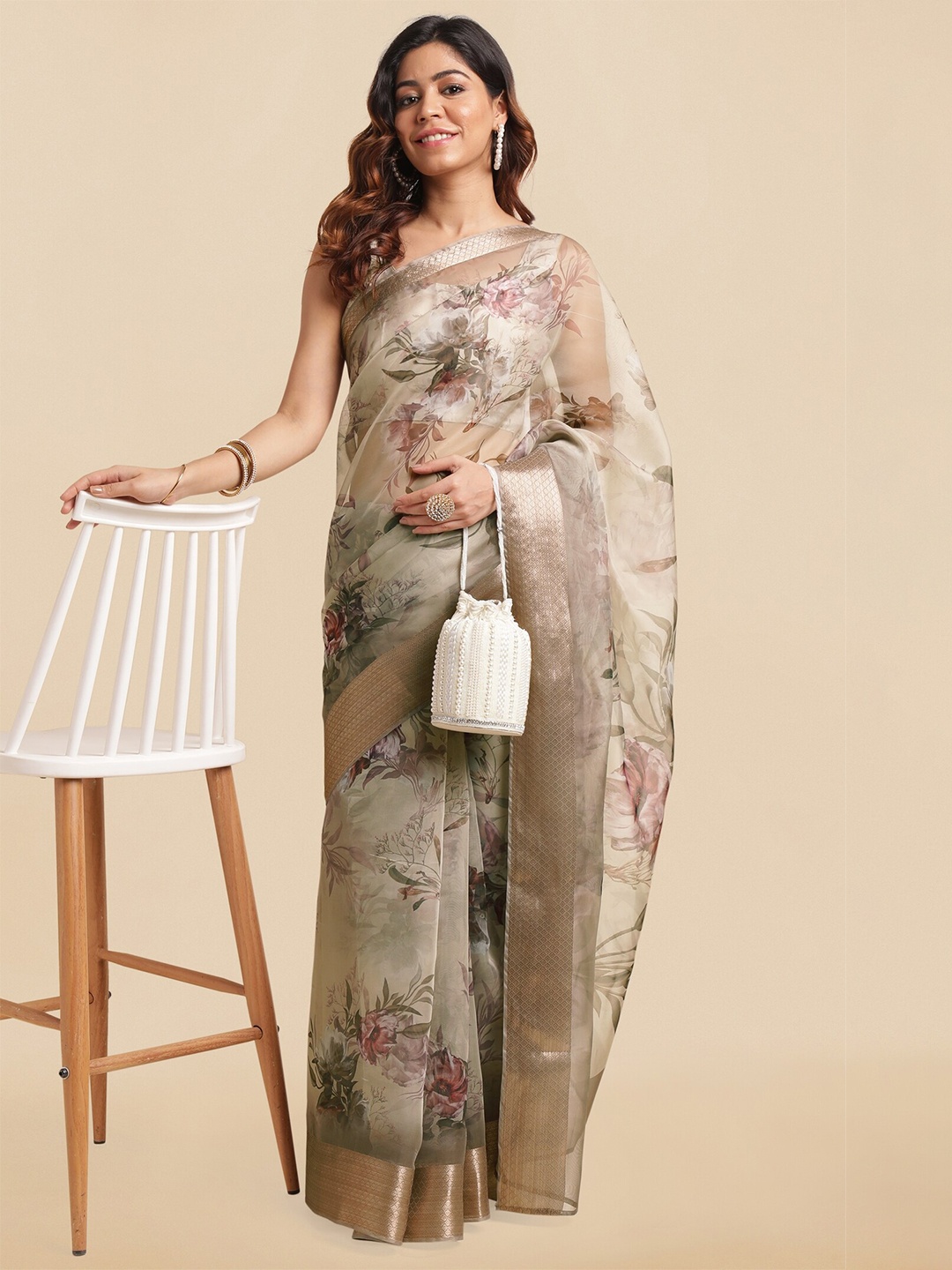 

MIRCHI FASHION Beige Floral Printed Zari Detailed Organza Saree