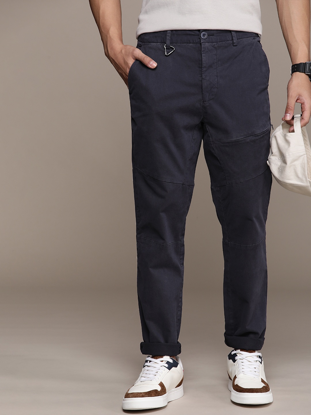 

FORCE IX Men Regular Fit Mid-Rise Trousers, Navy blue