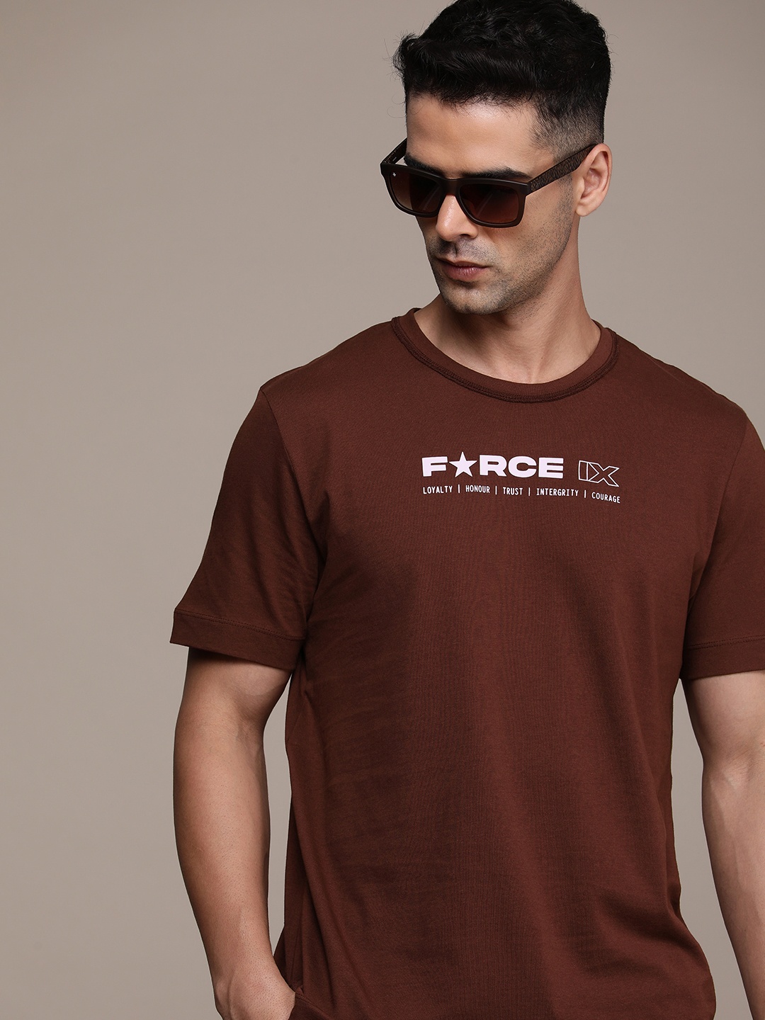 

FORCE IX Men Brand Logo Printed Pure Cotton T-shirt, Brown