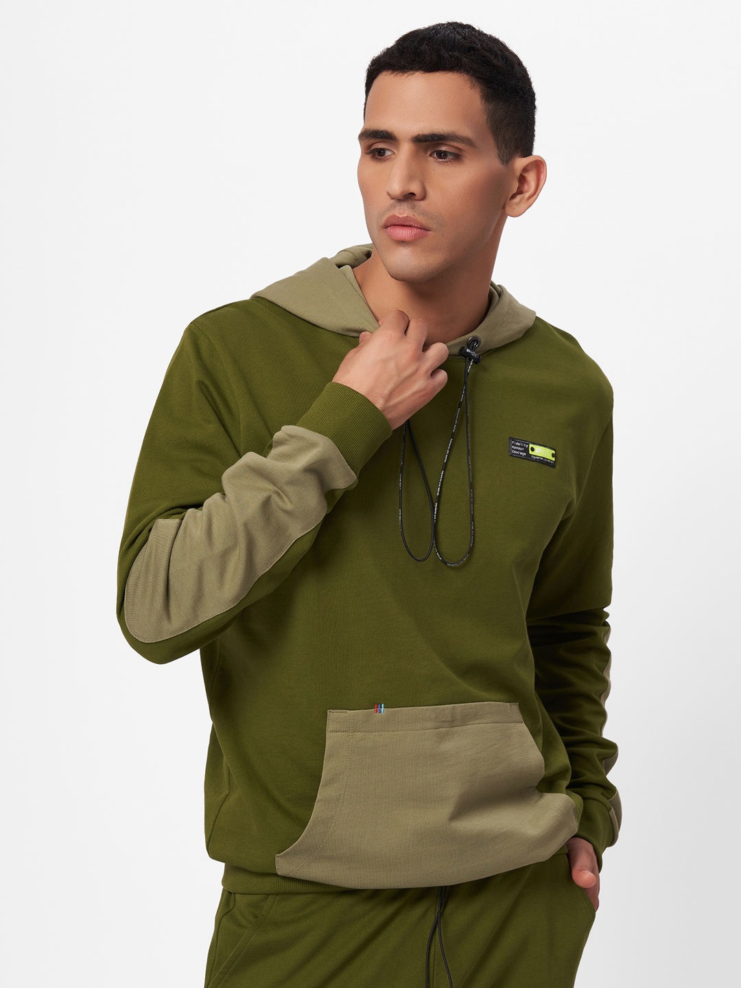 

FORCE IX Men Pure Cotton Colourblocked Hooded Sweatshirt, Olive