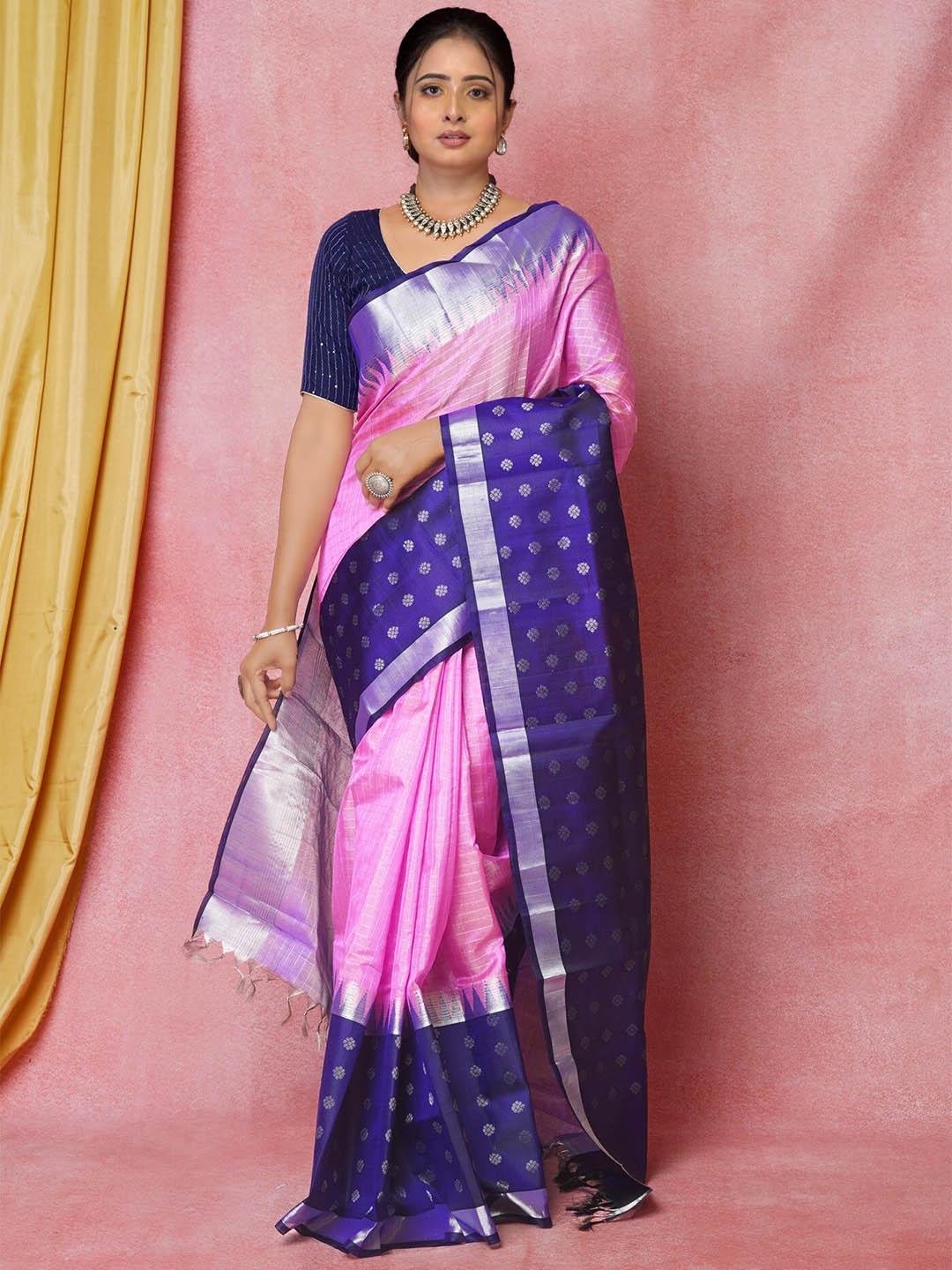 

Unnati Silks Ethnic Motifs Woven Design Zari Silk Blend Kanjeevaram Saree, Pink