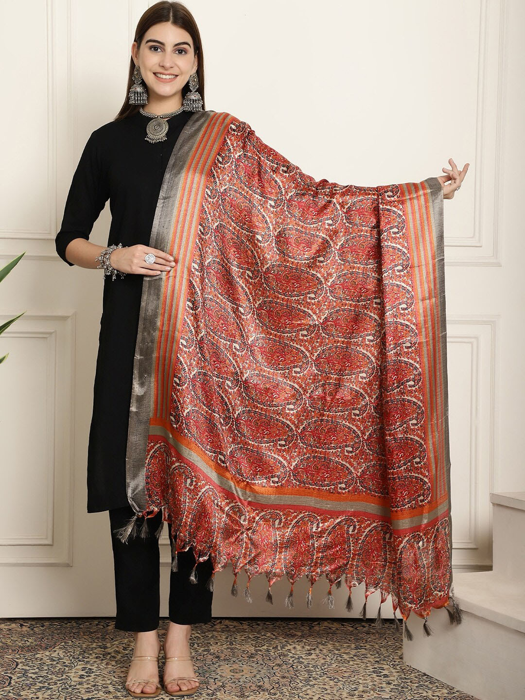 

LOOM LEGACY Paisley Printed Dupatta, Red