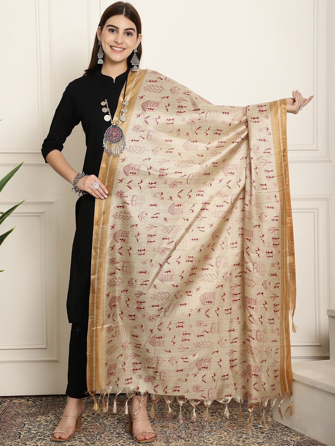

LOOM LEGACY Warli Printed Tasselled Silk Dupatta, Gold