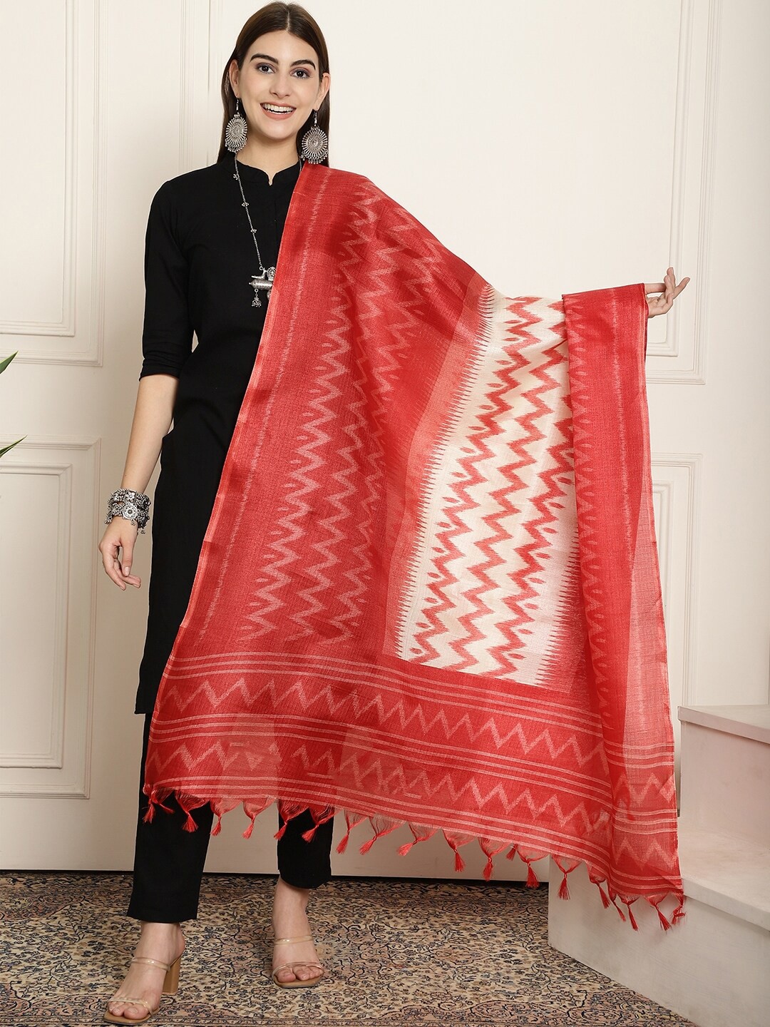 

LOOM LEGACY Geometric Printed Dupatta, Red