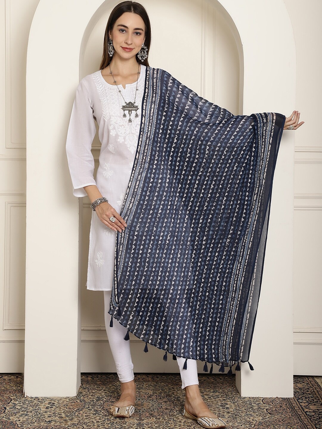 

LOOM LEGACY Geometric Printed Chiffon Dupatta, Navy blue