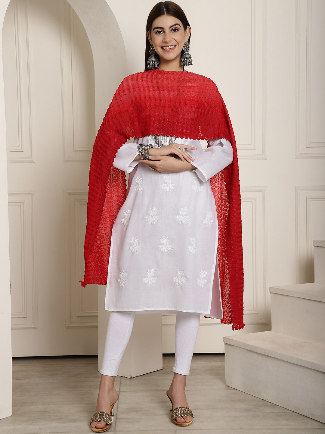 

LOOM LEGACY Ombre Dyed Chiffon Dupatta, Red