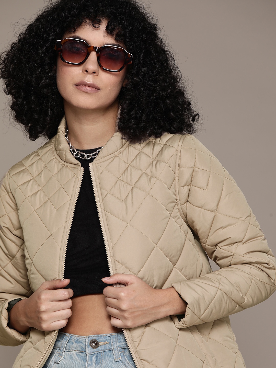 

Roadster Women Solid Windcheater Outdoor Quilted Jacket, Beige