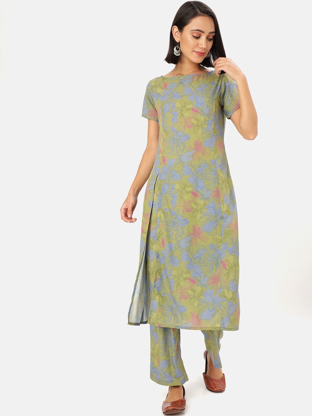 

Saaki Floral Printed Boat Neck High-Slit A-Line Kurta With Trousers, Blue
