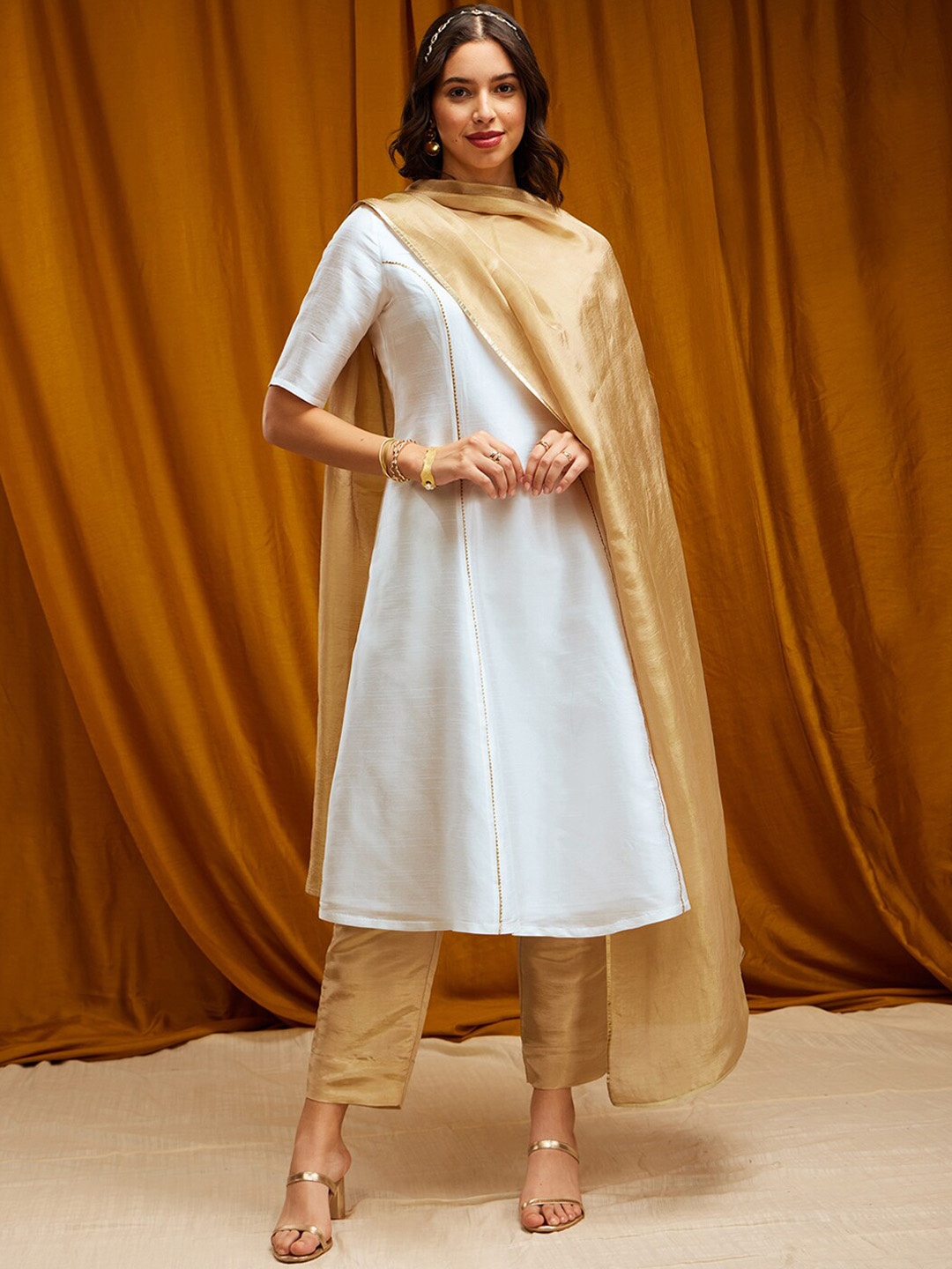 

Pink Fort Gotta Patti Raw Silk A Line Kurta With Trousers, Off white
