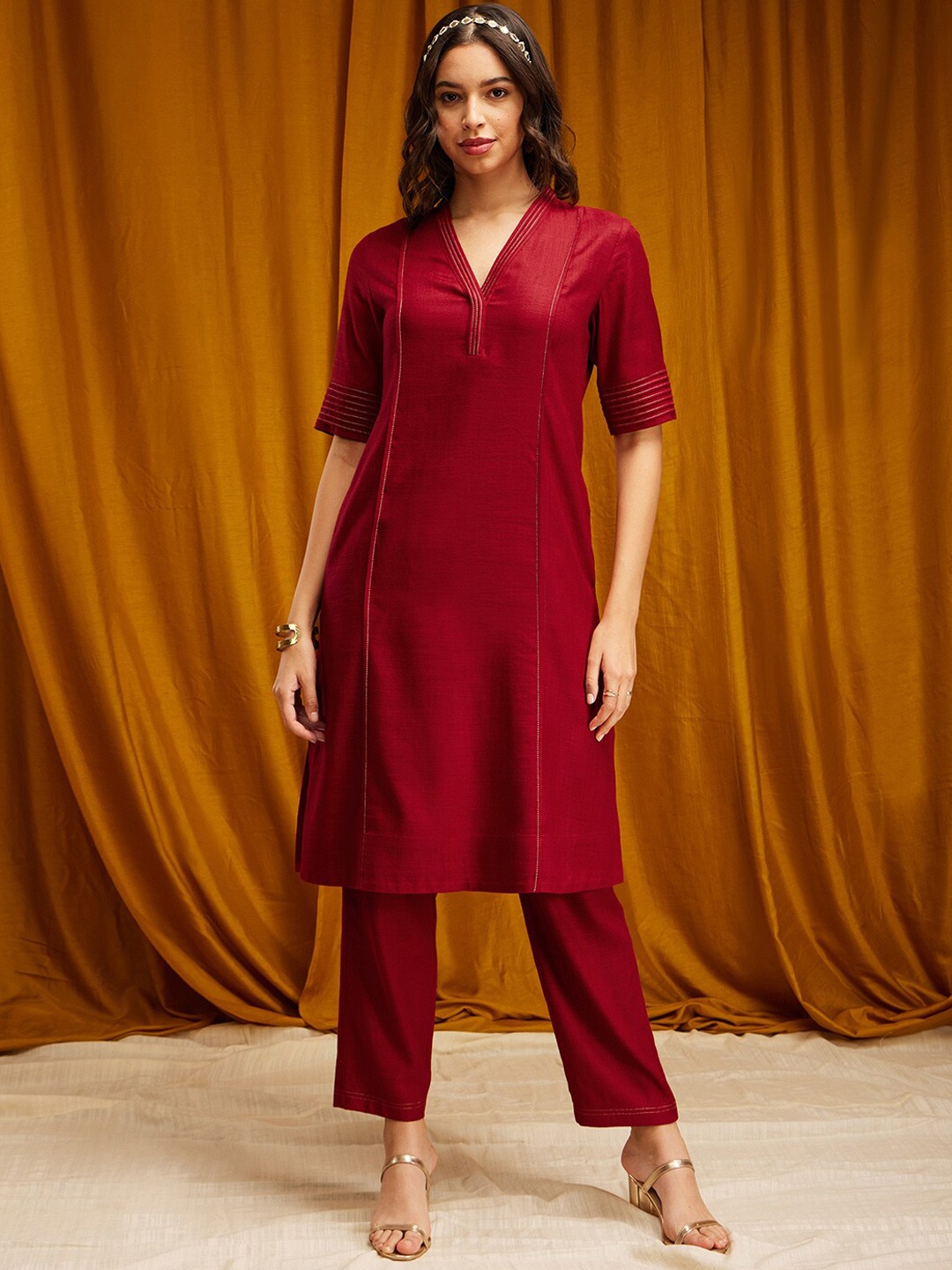 

Pink Fort V-Neck Straight Silk Kurta, Maroon