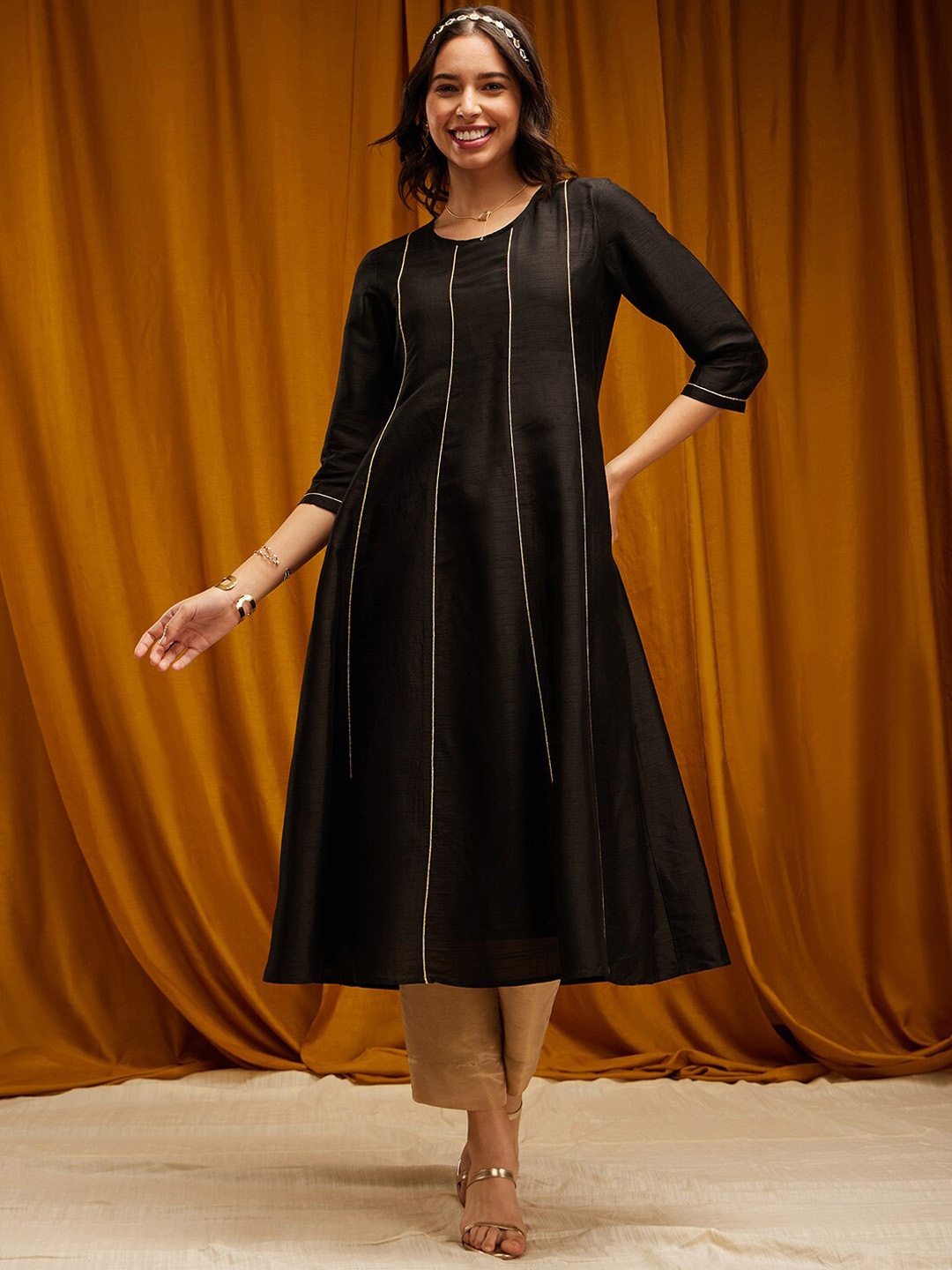 

Pink Fort Striped Round Neck A-Line Gotta Patti Kurta With Trousers, Black