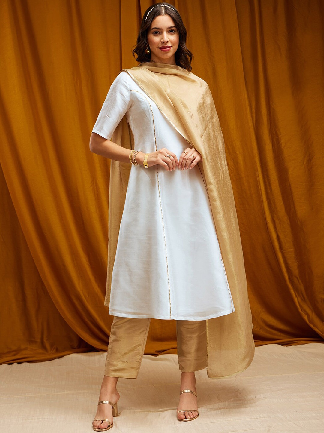 

Pink Fort Keyhole Neck Raw Silk A-Line Kurta, Off white