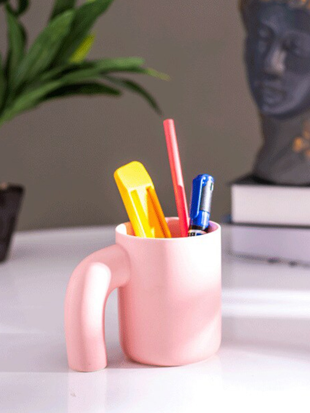

THEDECORKART Pink Solid Ceramic Pen Stand