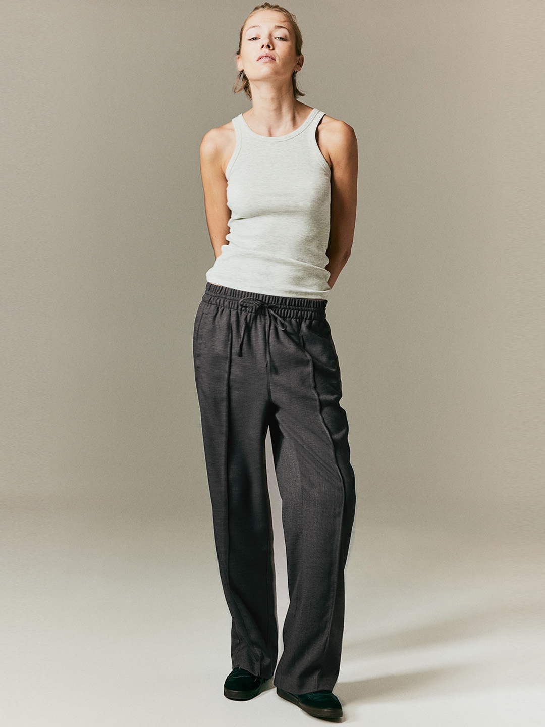 

H&M Women Straight Crease-Leg Trousers, Grey