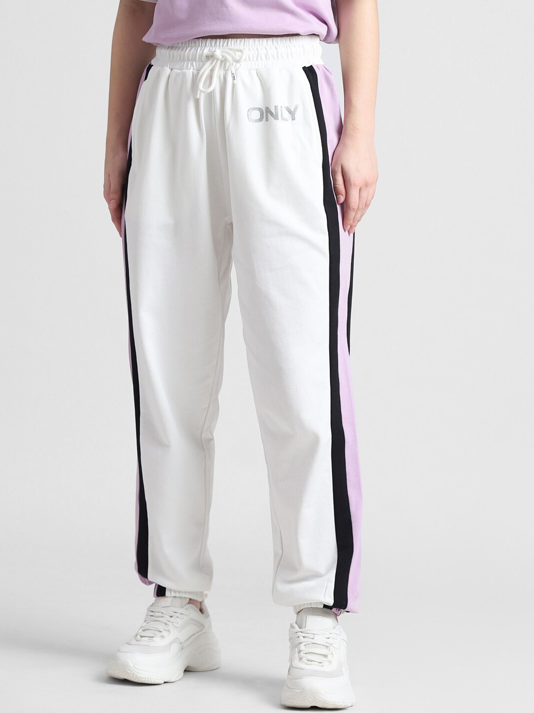 

ONLY Women Striped Mid-Rise Regular Fit Pure Cotton Joggers, White