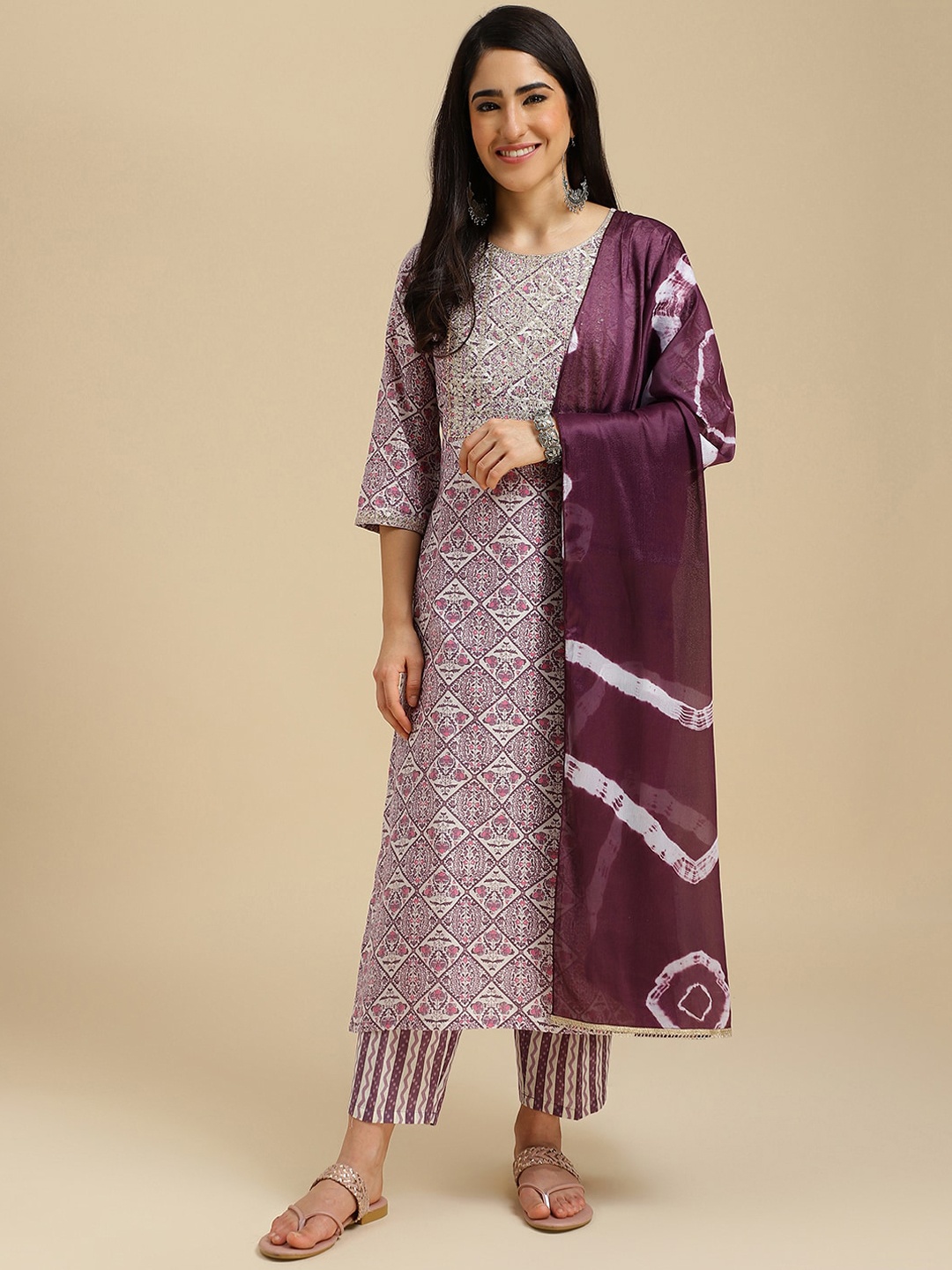 

J Turritopsis Floral Printed Regular Kurta with Trousers & Dupatta, Lavender
