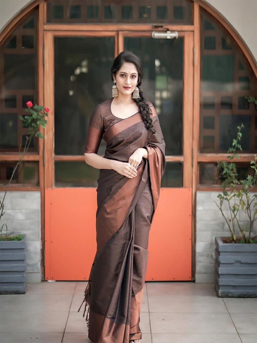 

APNISHA Ethnic Motif Woven Design Zari Pure Silk Banarasi Saree, Brown