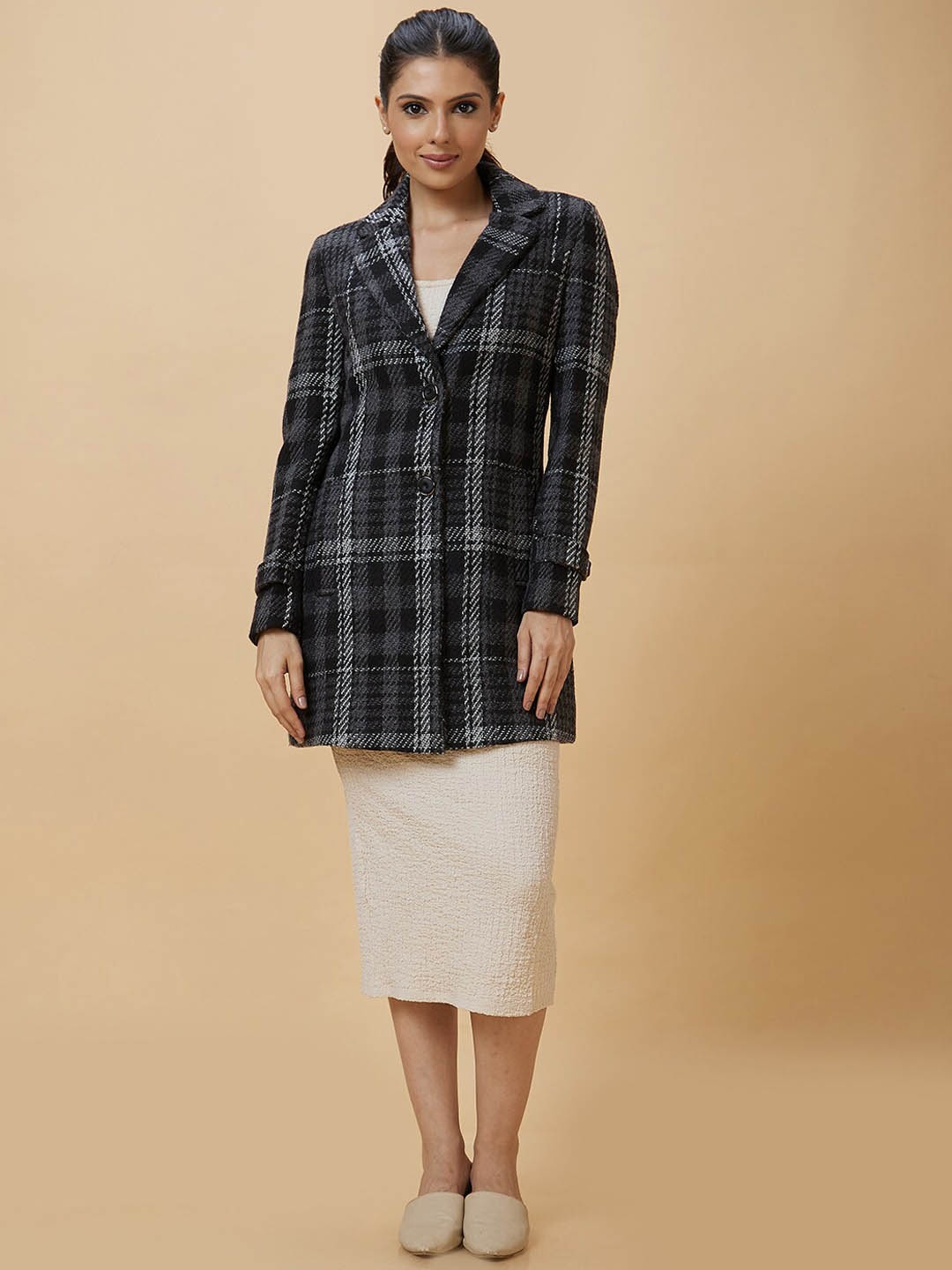 

Globus Black Checked Notched Lapel Collar Longline Overcoat