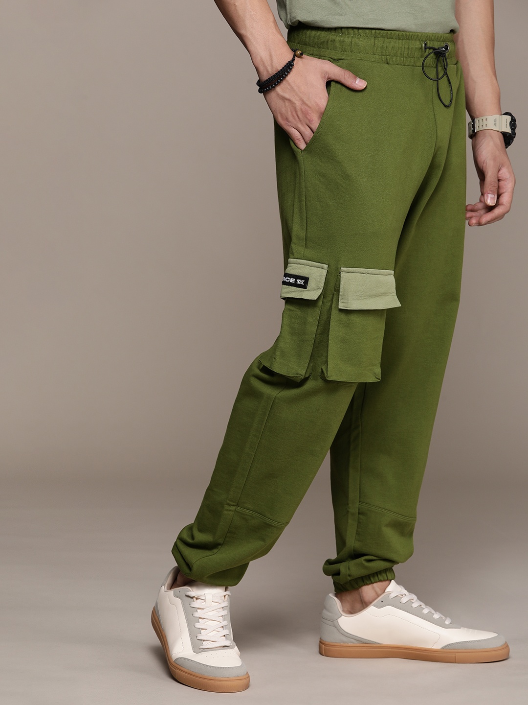 

Force IX Men Solid Relaxed Fit Pure Cotton Cargo Joggers, Olive