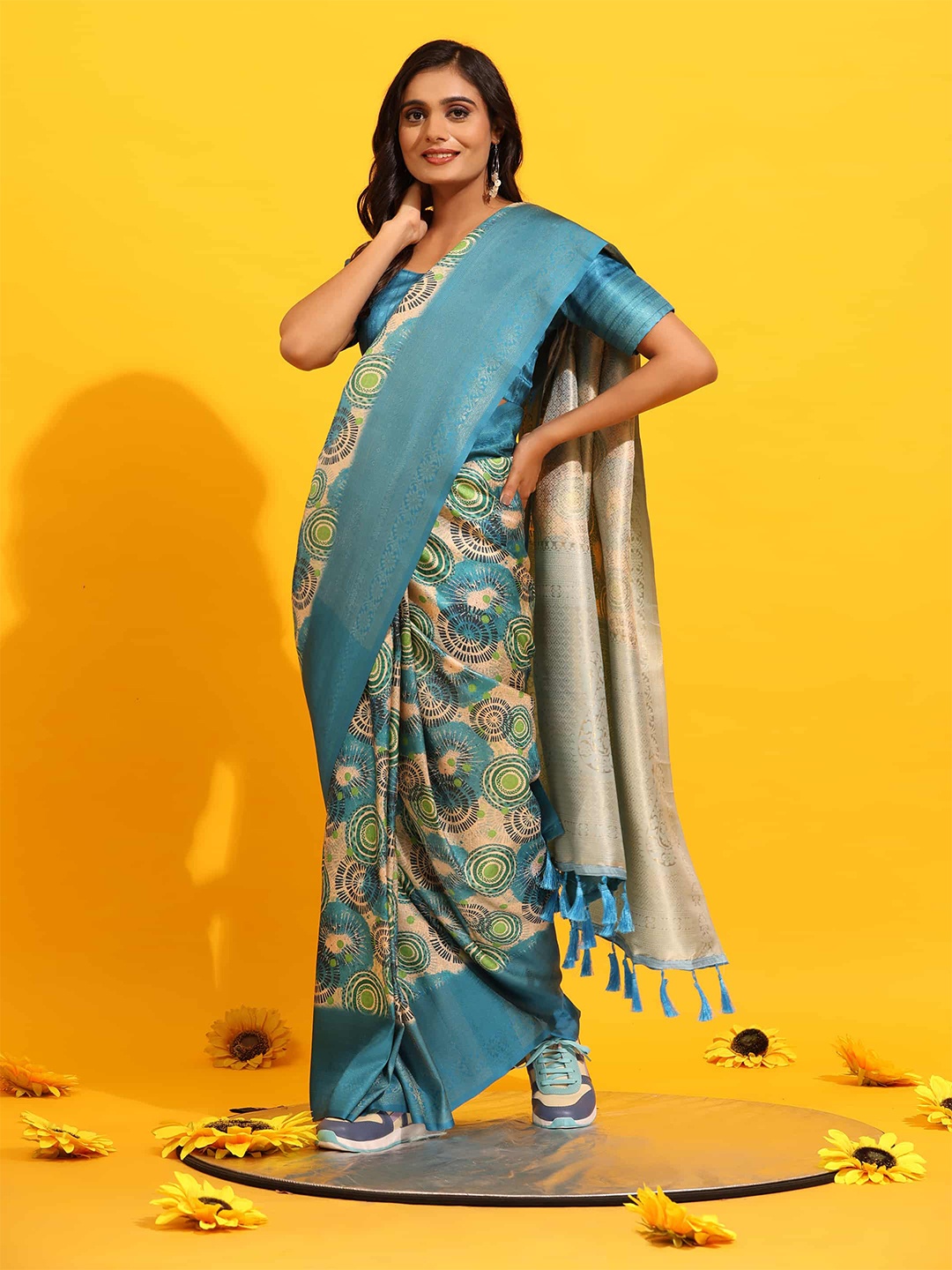 

Silk Land Geometric Kanjeevaram Silk Digital Print Saree, Cream