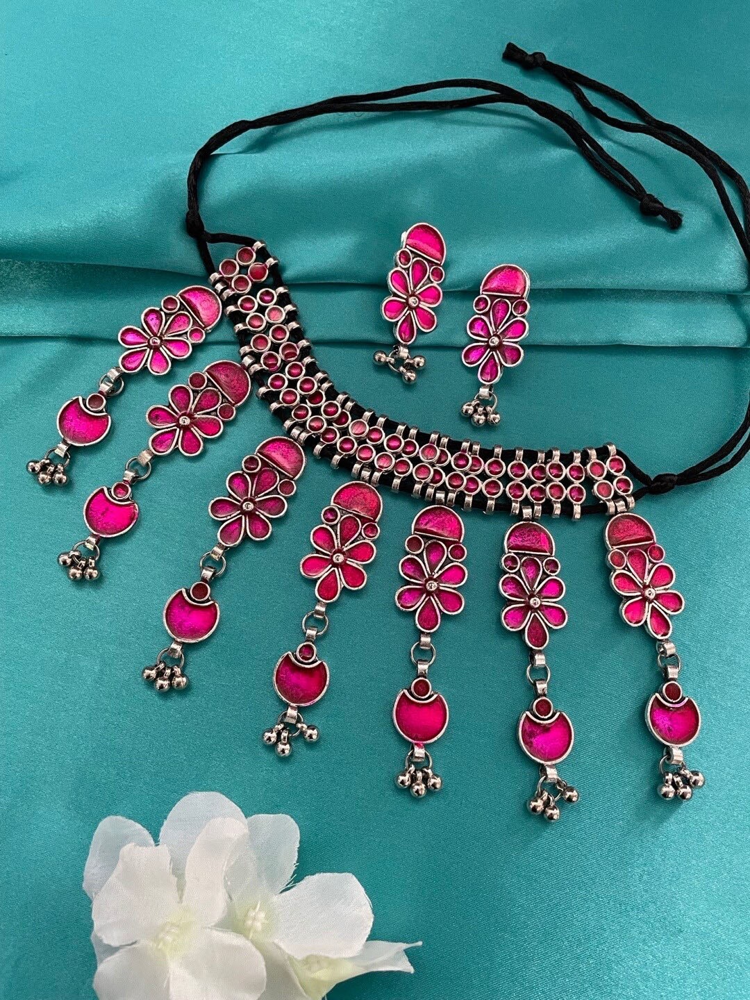 

Digital Dress Room Silver-Plated Oxidized Jewellery Set
