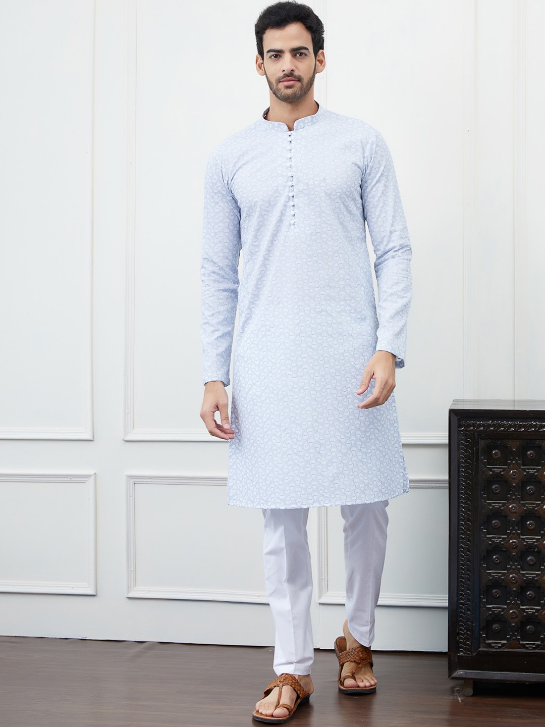 

See Designs Geometric Embroidered Cotton Mandarin Collar Straight Kurta, White