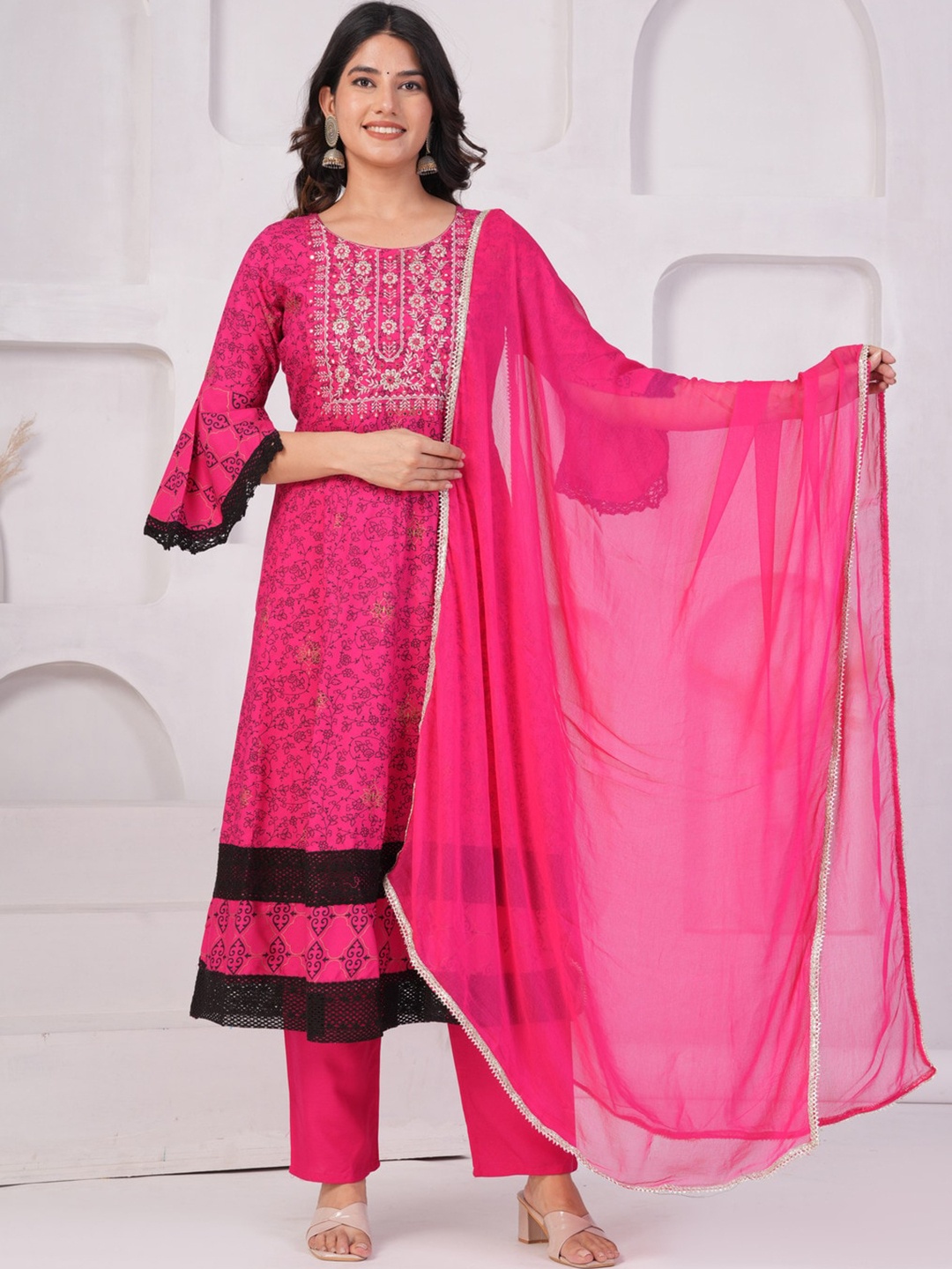 

TOULIN Floral Printed Thread Work Anarkali Kurta With Palazzos & Dupatta, Pink