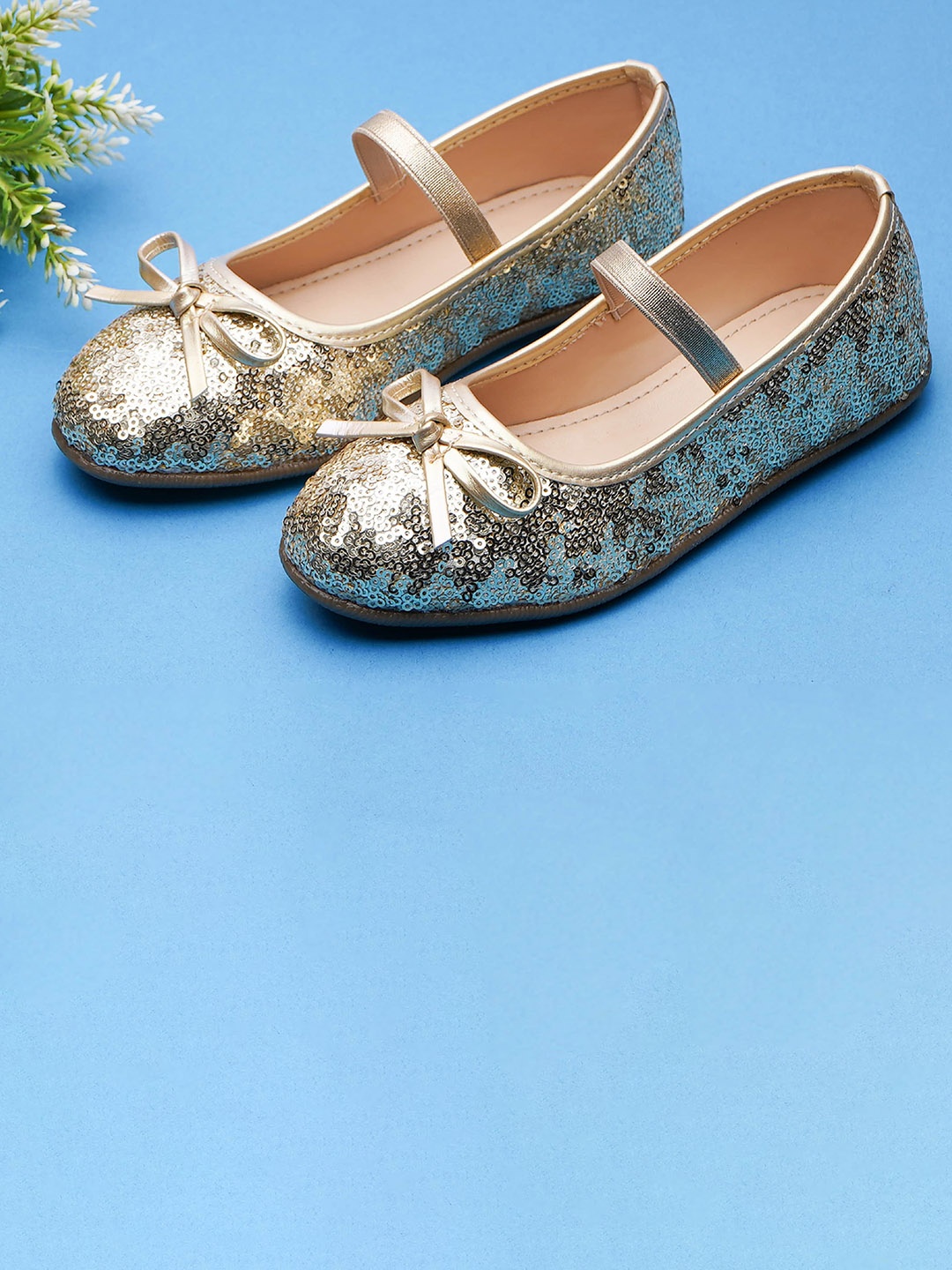 

BOYZ N GALZ Girls Bow Embellished Ballerinas, Gold