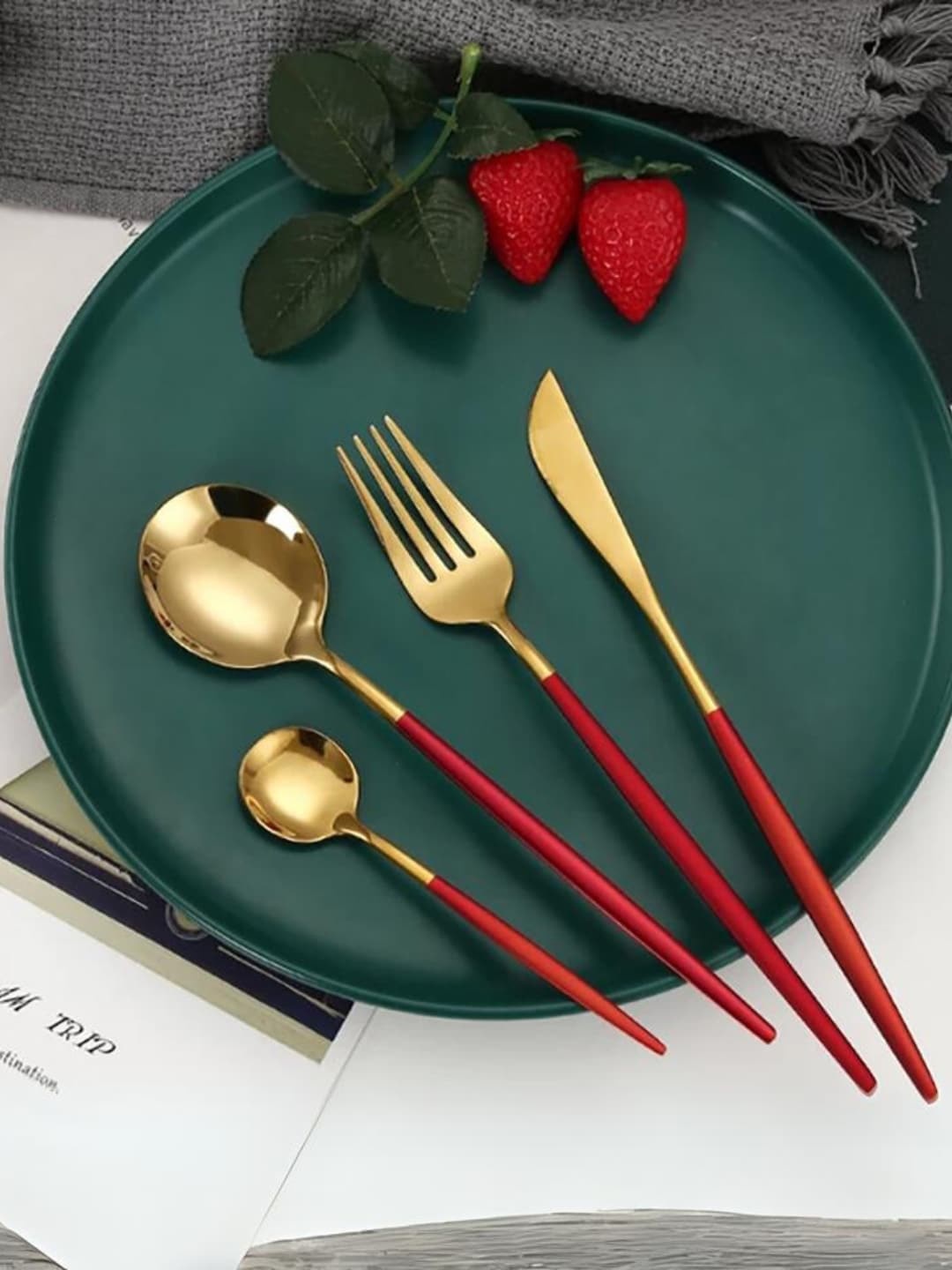 

YELONA Red & Gold Toned 4 Pieces Stainless Steel Cutlery Set