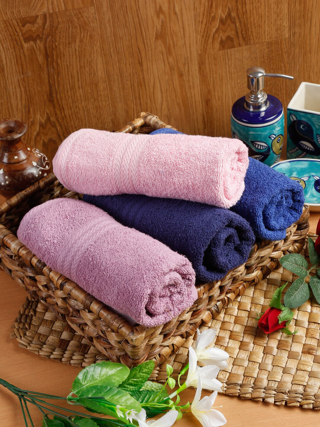 

Naksh Pink & Blue 4 Pieces 450 GSM Hand Towels
