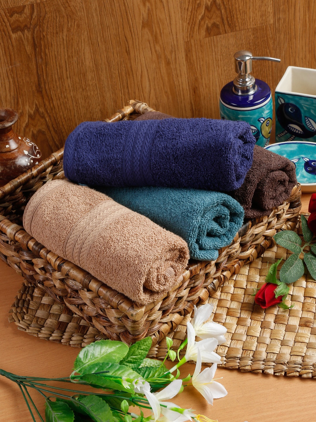 

Naksh 4 Pcs Navy Blue & Brown 450 GSM Hand Towels