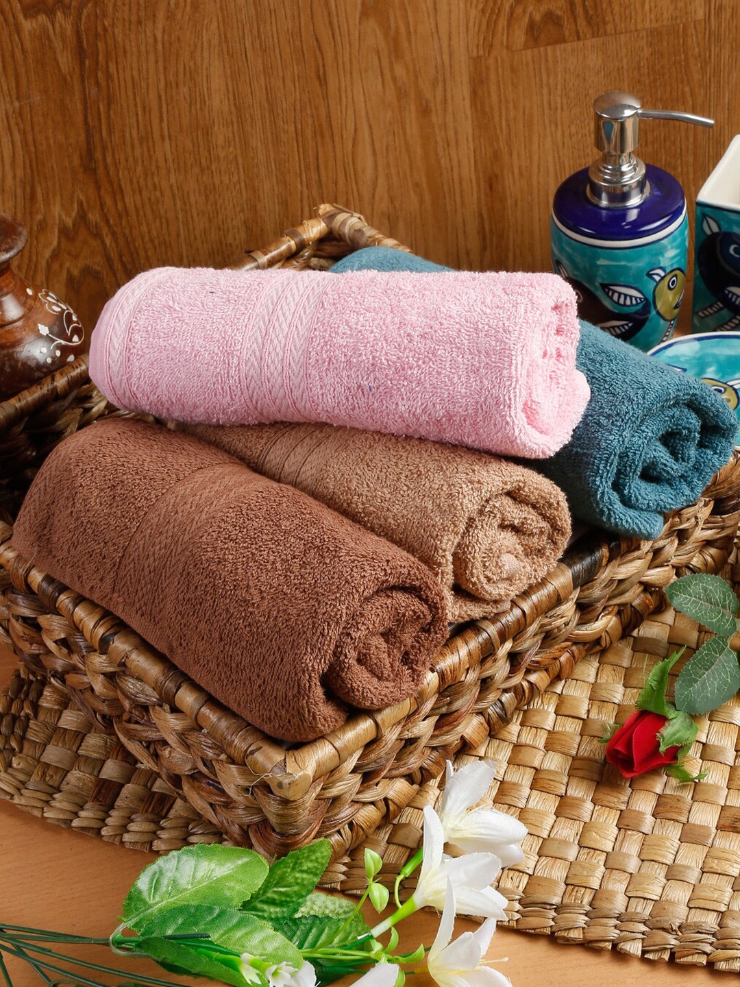

Naksh Pink & Beige 4 Pieces Super Absorbent 450 GSM Super Absorbent Cotton Hand Towels