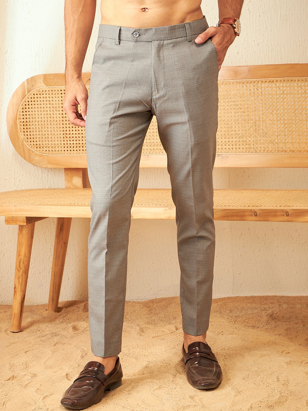 

DENNISON Men Smart Tapered Fit Easy Wash Checked Trousers, Grey