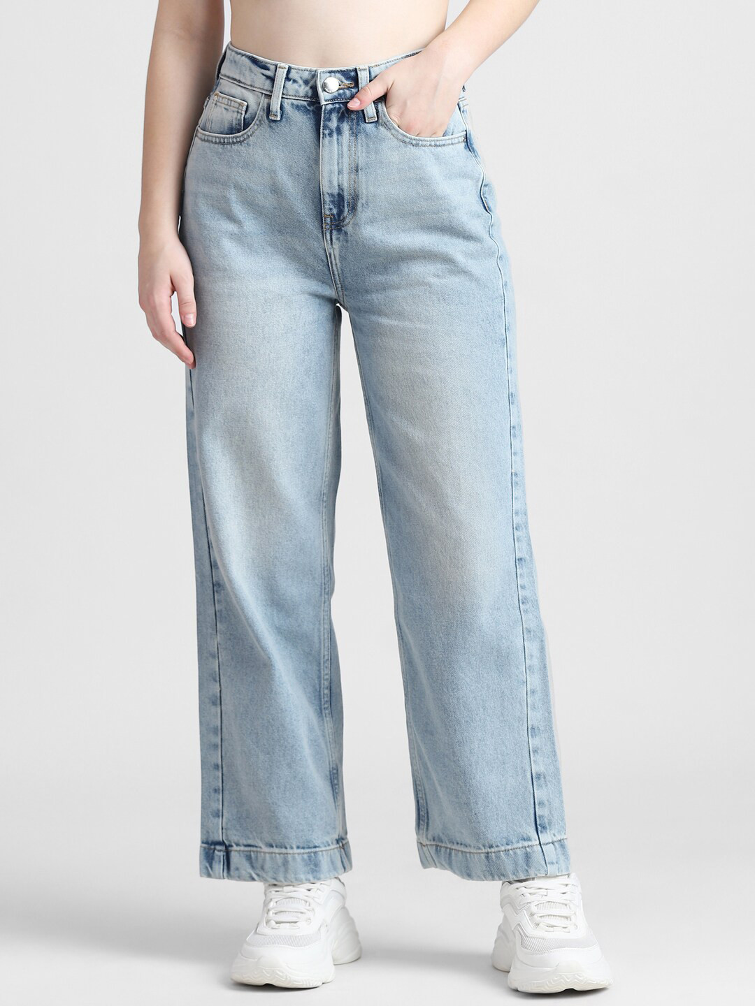 

ONLY Women Straight Fit Low Distress Heavy Fade Cotton Jeans, Blue