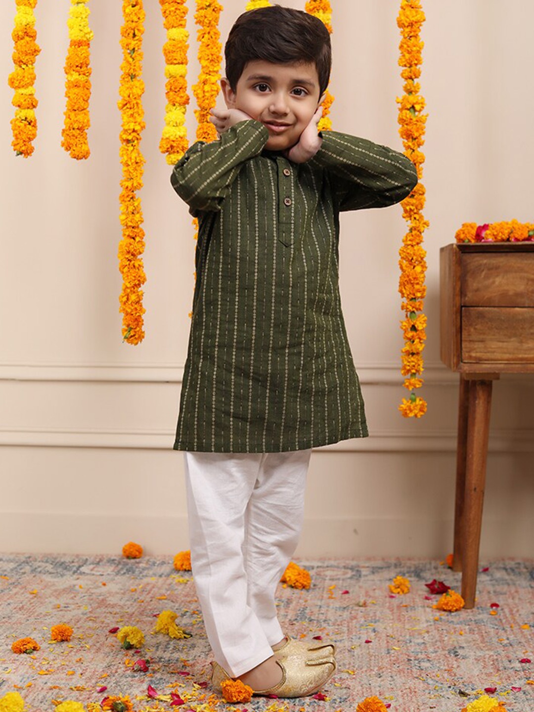 

Biglilpeople Boys Ethnic Motifs Kurta with Pyjamas, Olive