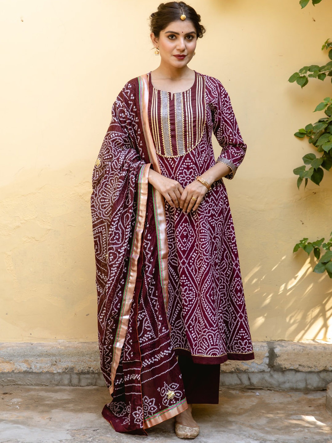 

Jaipuriya Fab Private Limited Bandhani Printed Pure Cotton Kurta & Trousers With Dupatta, Brown