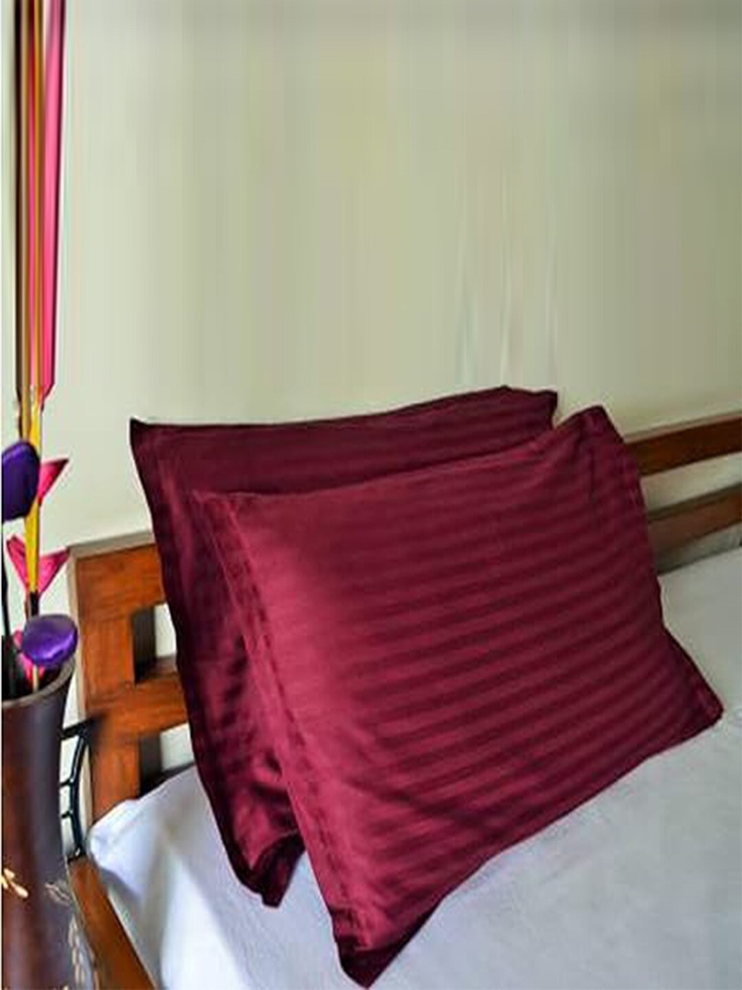 

Kuber Industries Maroon 2 Pieces Striped Pillow Covers