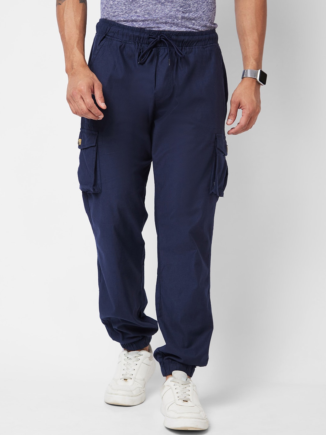

VASTRADO Men Mid-Rise Flat-Front Cotton Joggers, Navy blue