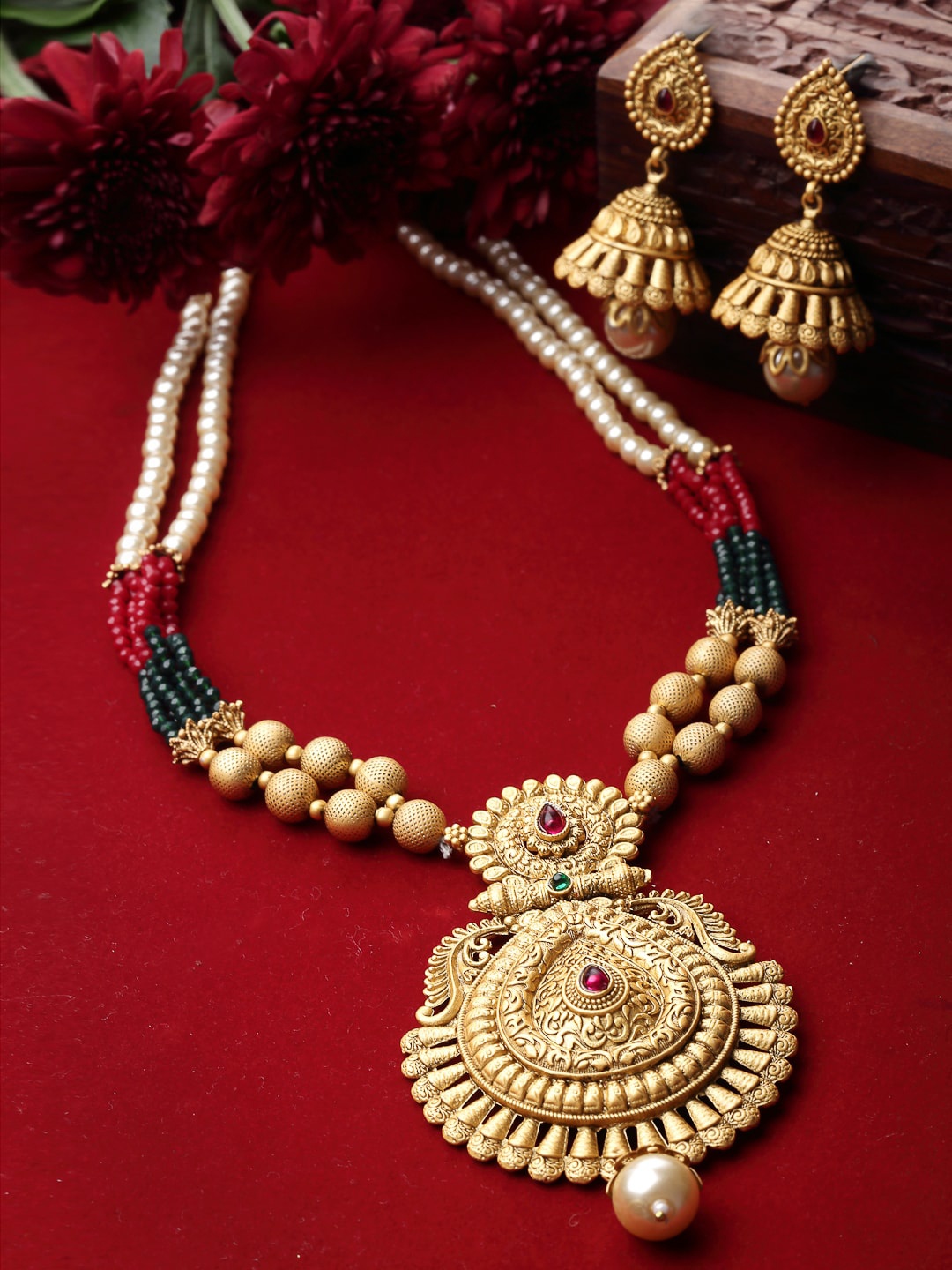 

ADIVA Gold-Plated Stone-Studded & Pearl-Beaded Necklace & Earrings