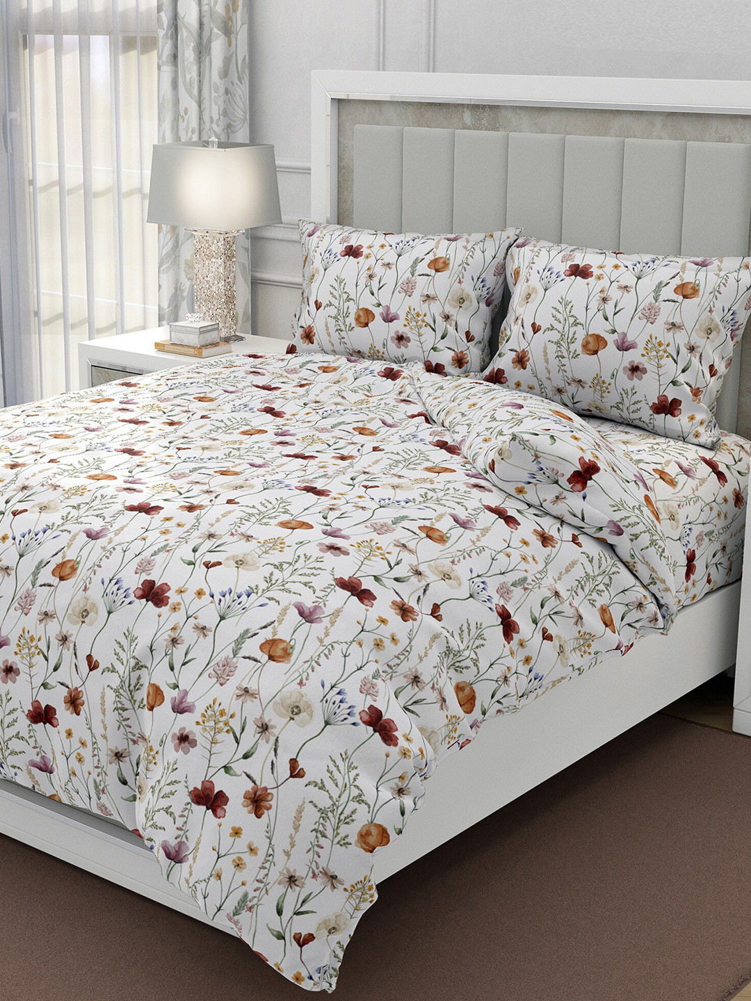 

BELLA CASA Magnum White & Brown Floral Pure Cotton 300 TC King Bedsheet & 2 Pillow Covers