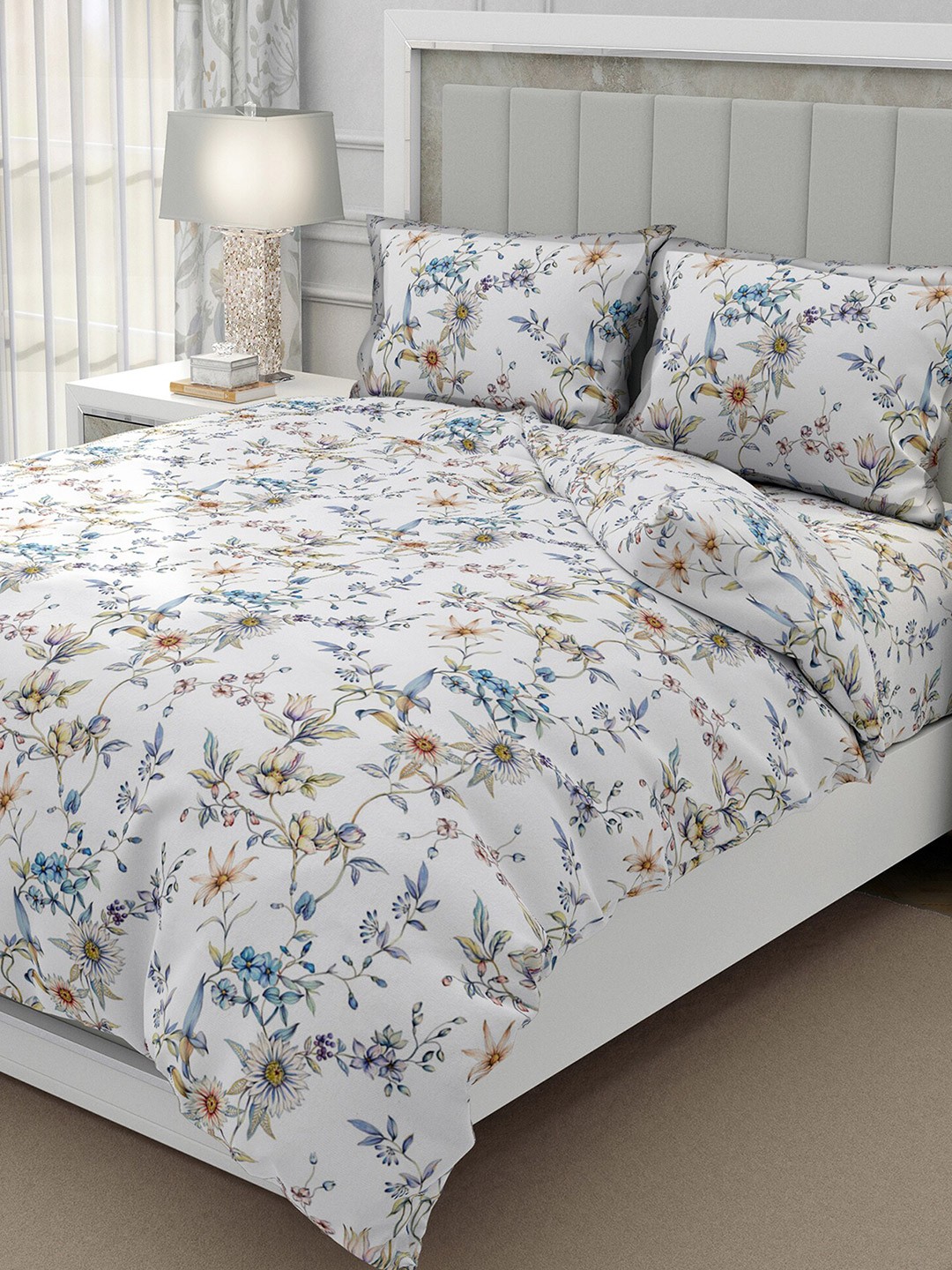 

BELLA CASA Magnum Blue & White Floral Cotton 300 TC Super King Bedsheet & 2 Pillow Covers
