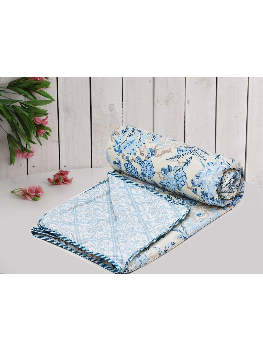 

RRC Blue & White Floral Microfiber AC Room Reversible 120 GSM Single Bed Dohar