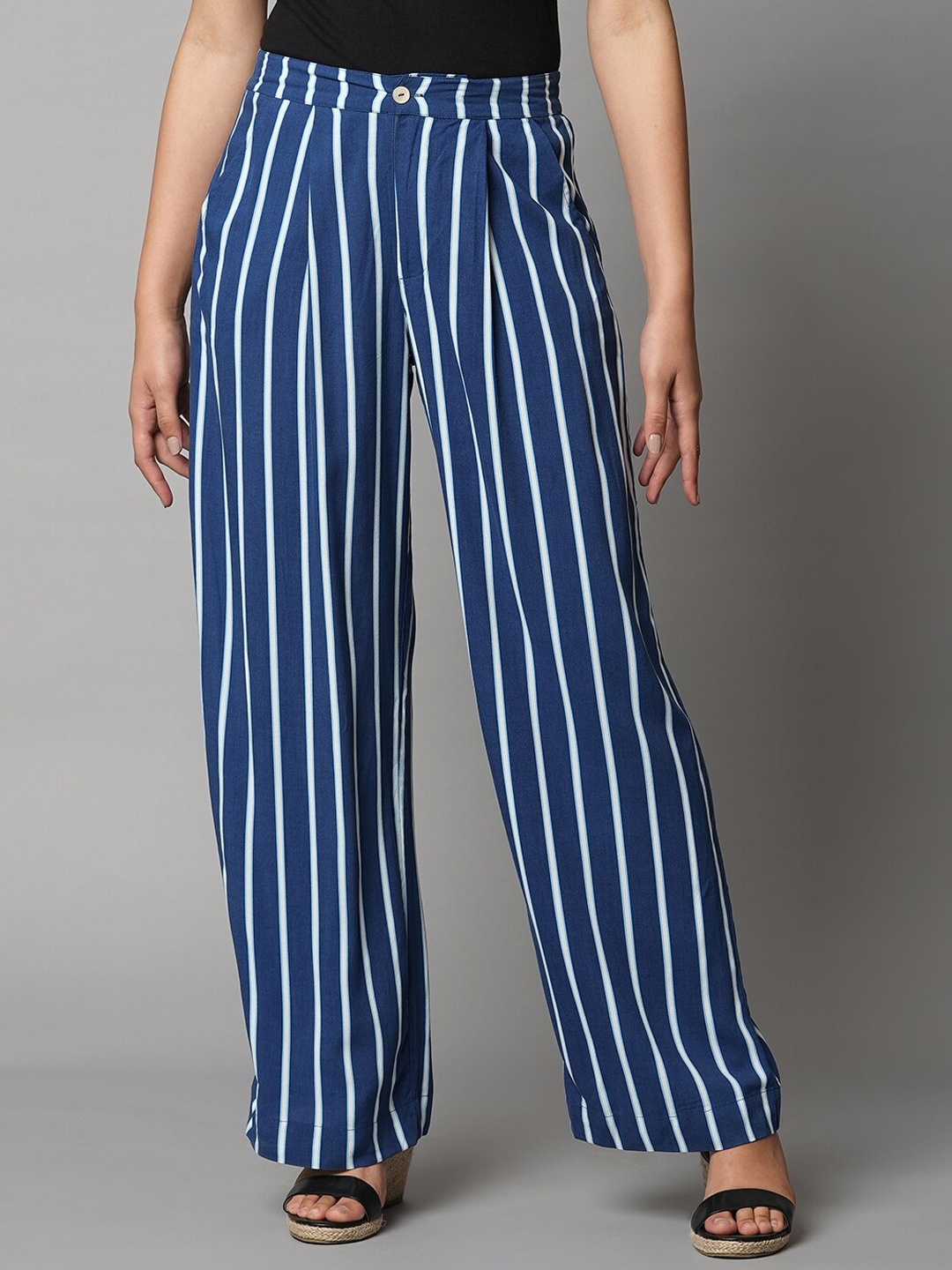 

Chemistry Women Striped Pleated Trousers, Blue