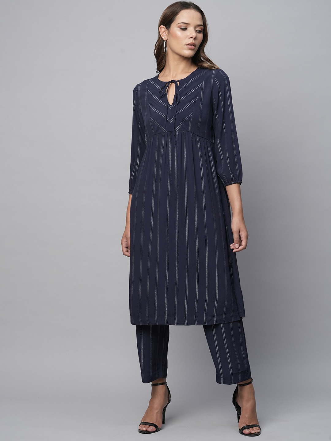 

Modern Indian by CHEMISTRY Striped Straight Kurta With Trousers, Navy blue