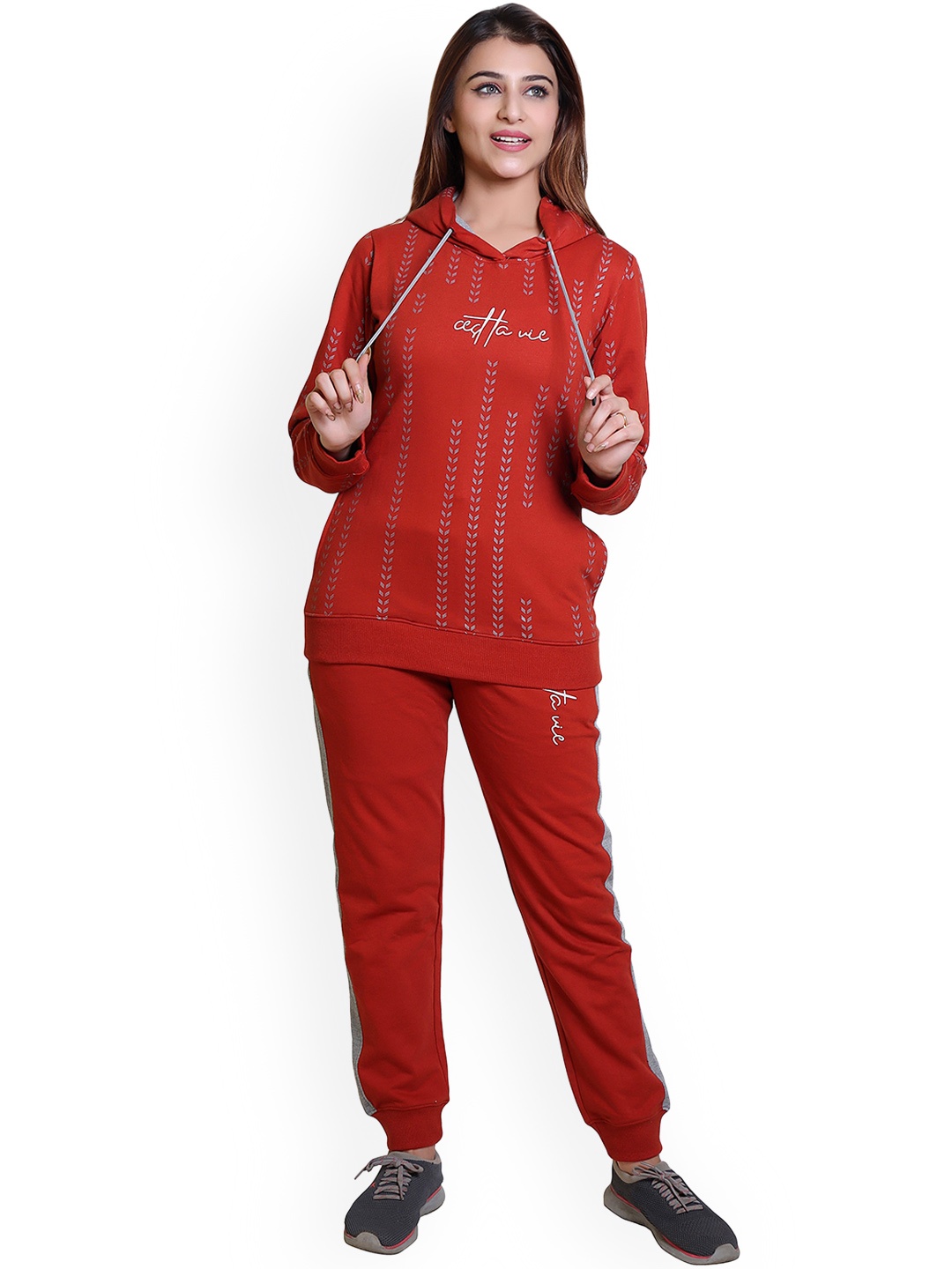 

WILD WEST Geometric Printed Hooded Tracksuit, Rust
