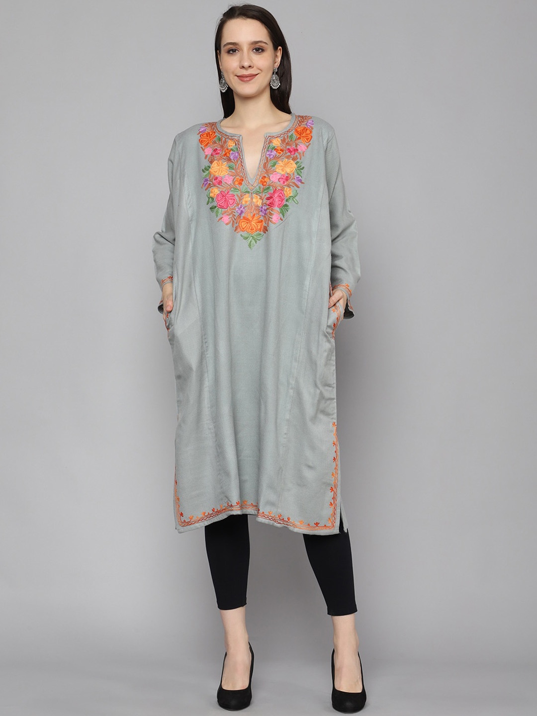

CRAFTBAZAR Ethnic Motifs Embroidered Wool Straight Kurta, Grey