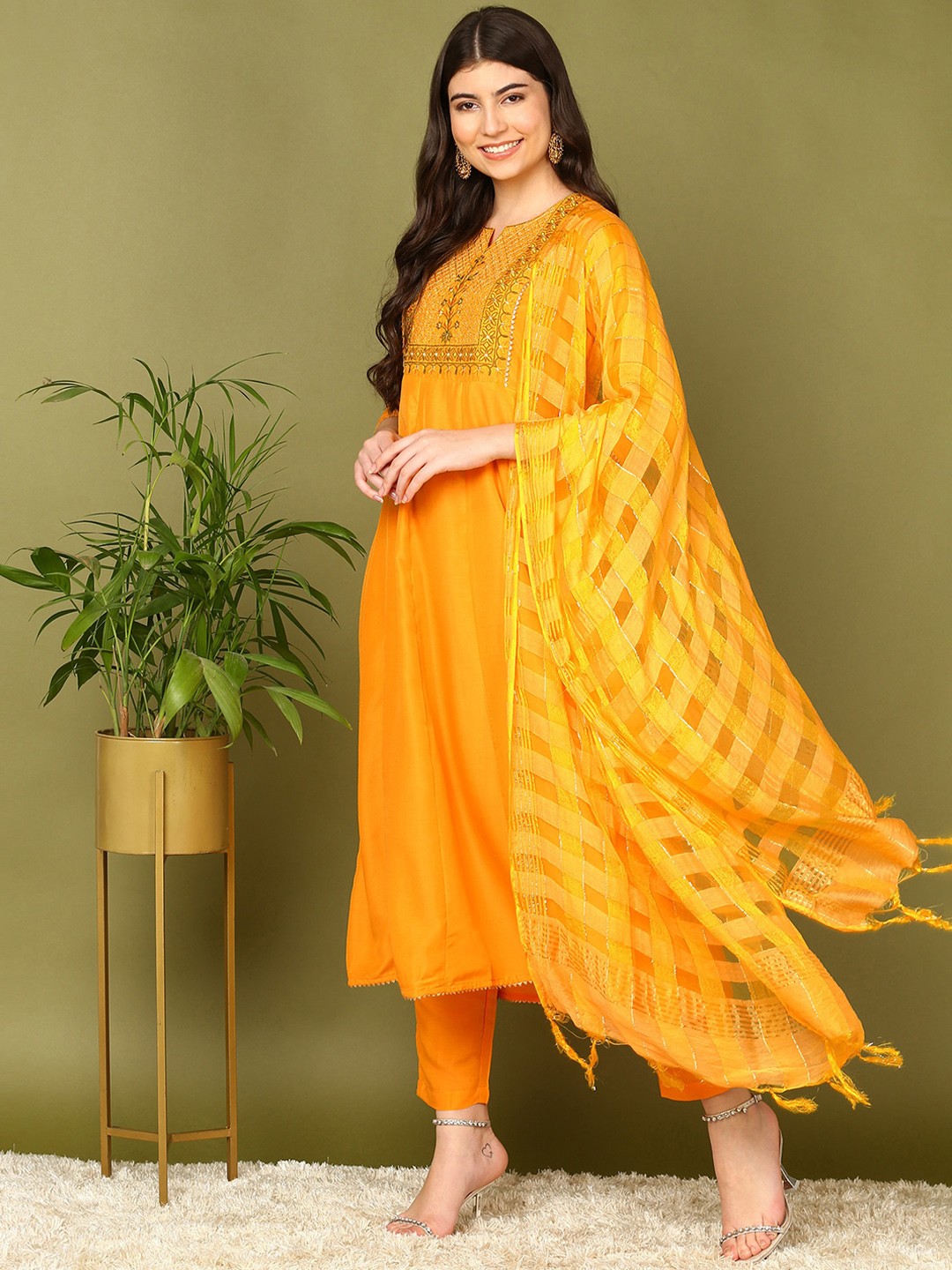 

HERE&NOW Yellow Floral Yoke Design Empire Thread Work Kurta with Trousers & Dupatta
